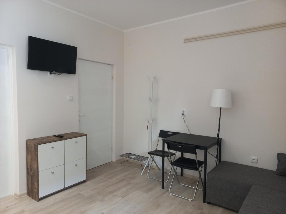 Apartamento Kod Velikih Tuja Melenci Exterior foto