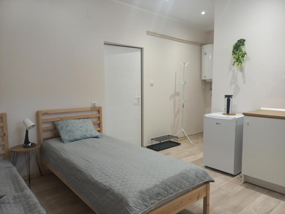 Apartamento Kod Velikih Tuja Melenci Exterior foto